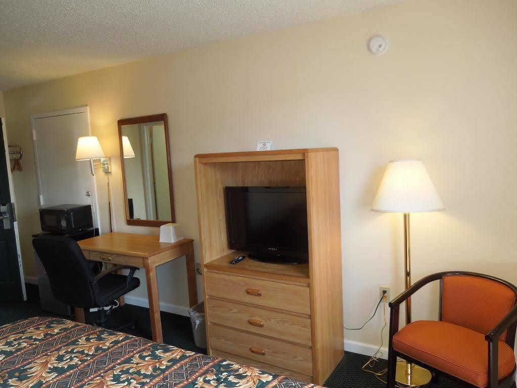 Knights Inn Bristol Levittown Zewnętrze zdjęcie