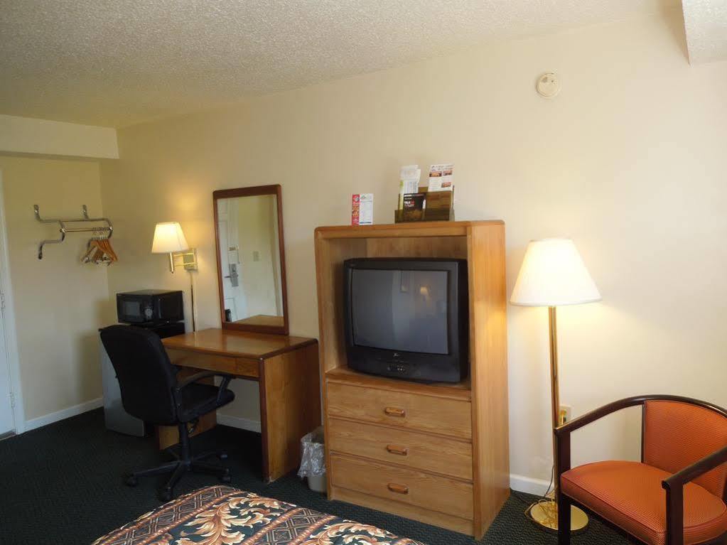 Knights Inn Bristol Levittown Zewnętrze zdjęcie